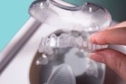 Beissschiene aus transparenter Plaste Beissschiene aus transparenter Plaste